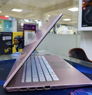 New Laptop HP Stream 14 8GB Intel Pentium SSD 72GB