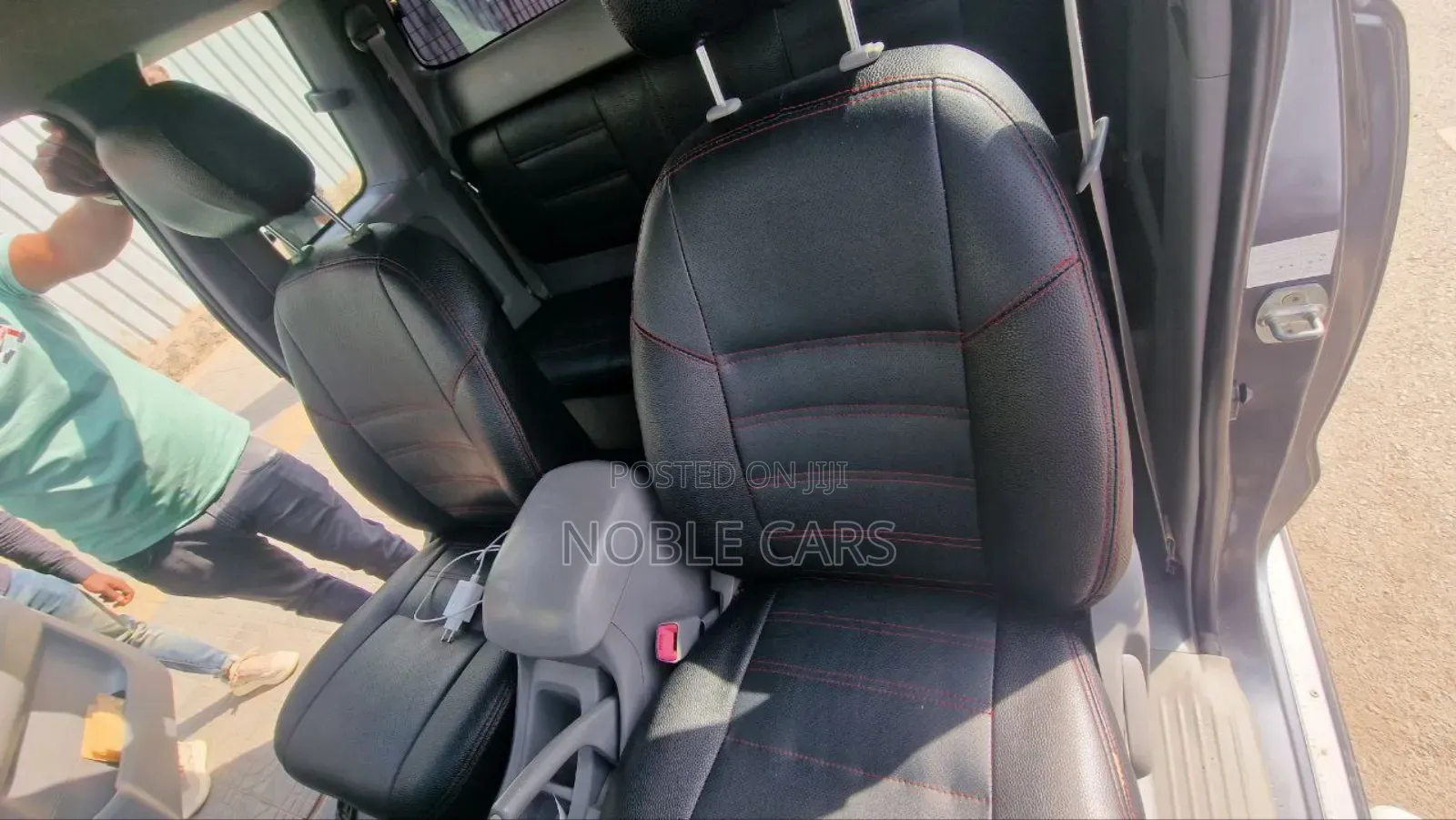 Toyota Hilux 2.5 D-4D 4X4 SRX 2011 Gray