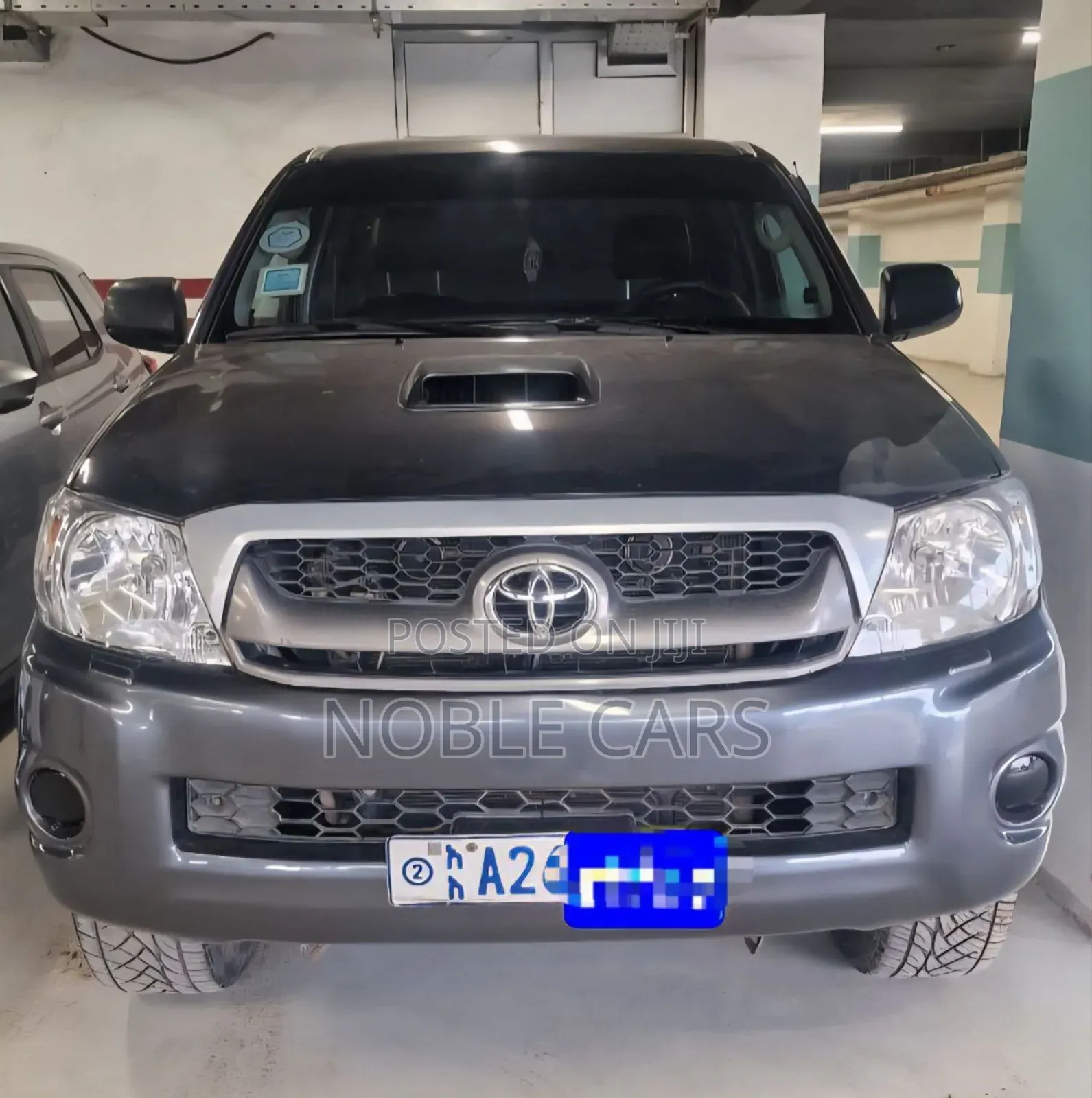 Toyota Hilux 2.5 D-4D 4X4 SRX 2011 Gray