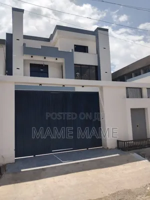 7bdrm House in Addis Abeba, Bole for sale
