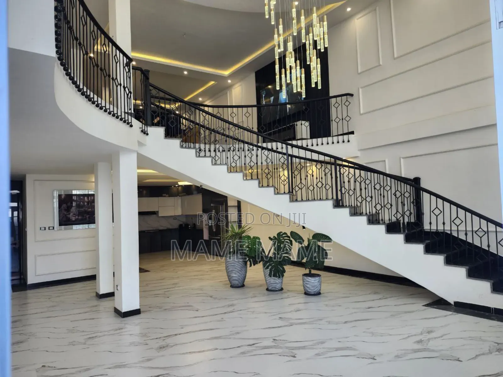 7bdrm House in Addis Abeba, Bole for sale