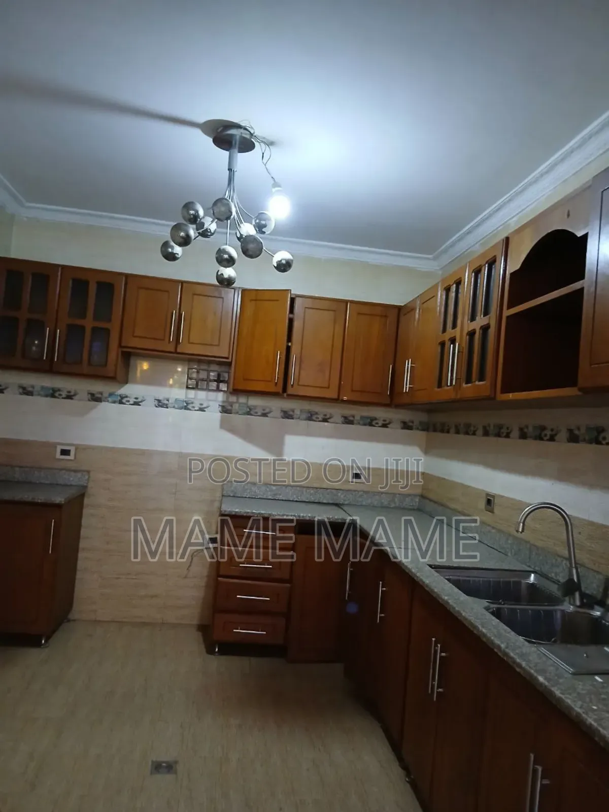 6bdrm House in Addis Abeba, Bole for sale
