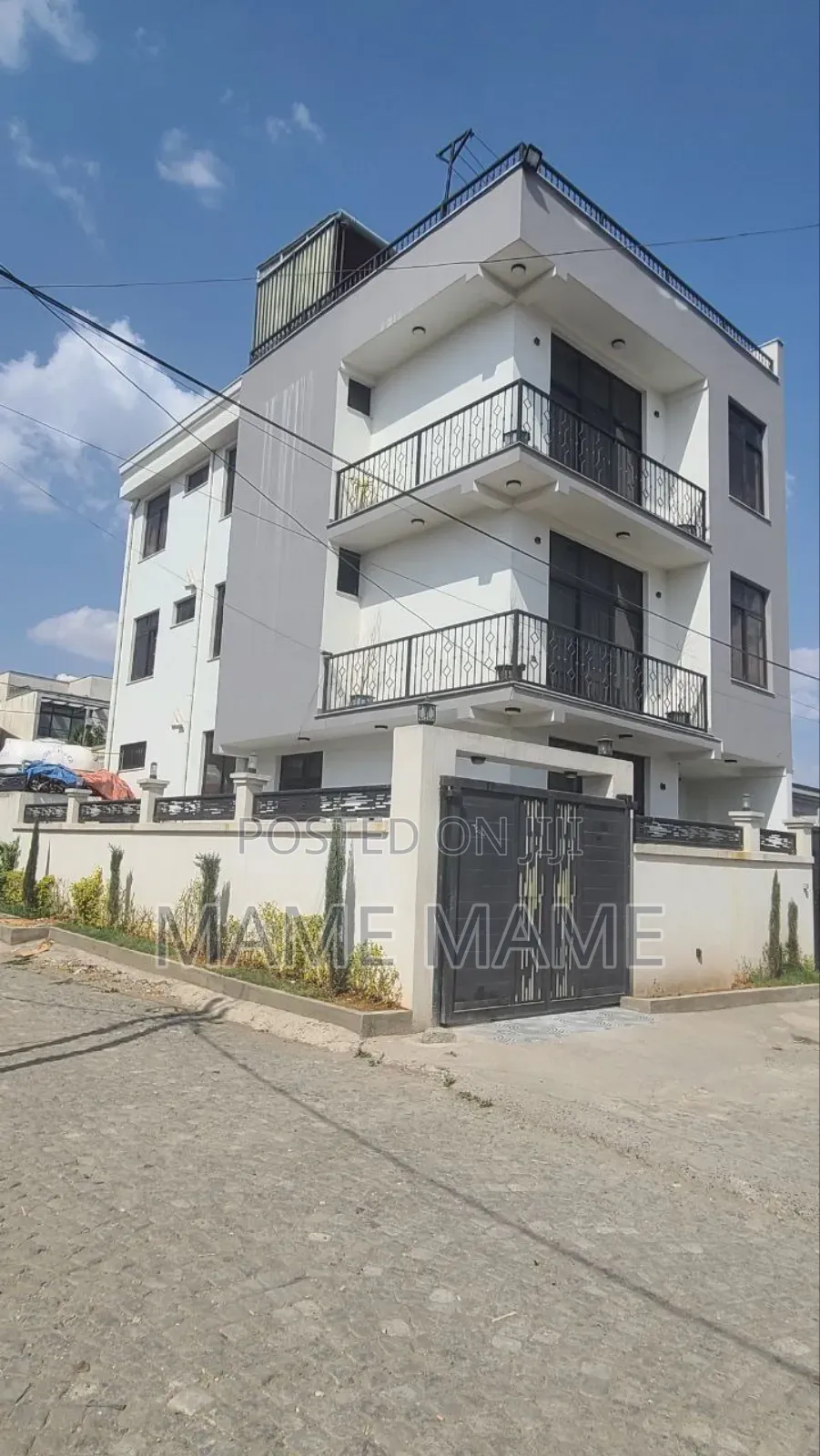 7bdrm House in Addis Abeba, Bole for sale