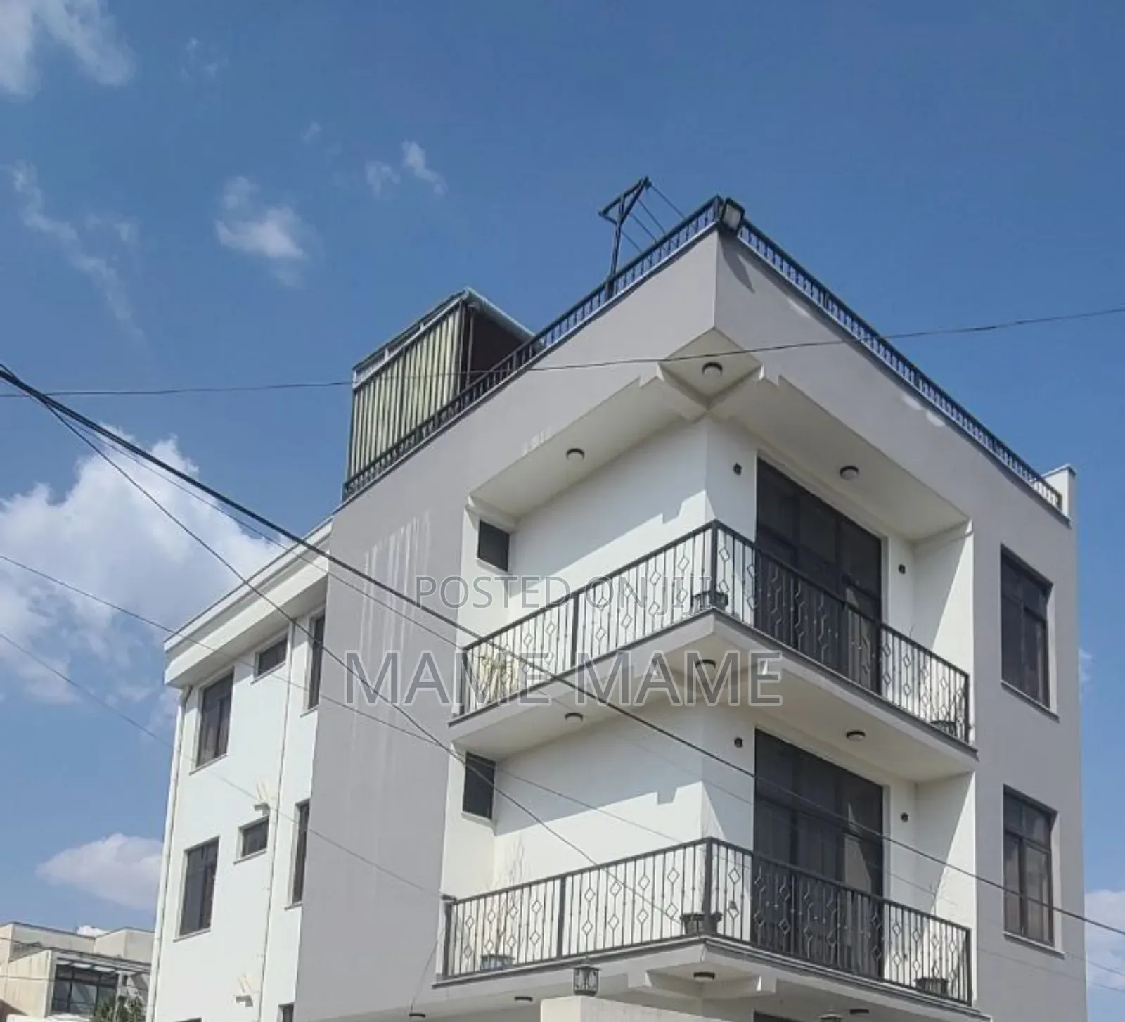 7bdrm House in Addis Abeba, Bole for sale