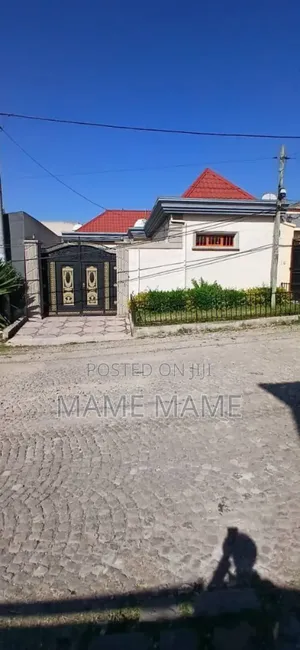 3bdrm Villa in Addis Abeba, Bole for sale