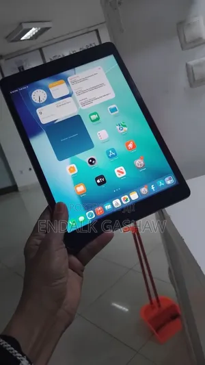 New Apple iPad 10.2 (2021) 64 GB