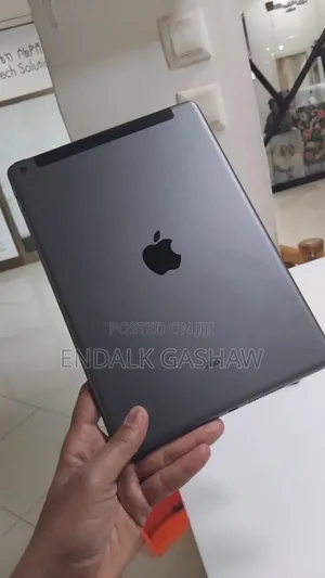 New Apple iPad 10.2 (2021) 64 GB