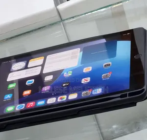 New Apple iPad Wi-Fi 64 GB Silver