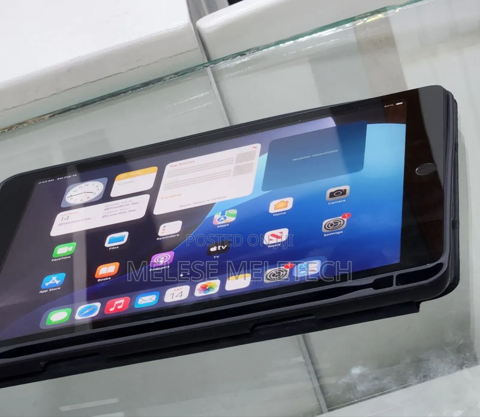 New Apple iPad Wi-Fi 64 GB Silver