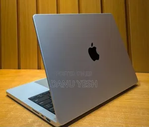 New Laptop Apple MacBook Pro 32GB Apple M1 Pro SSD 512GB