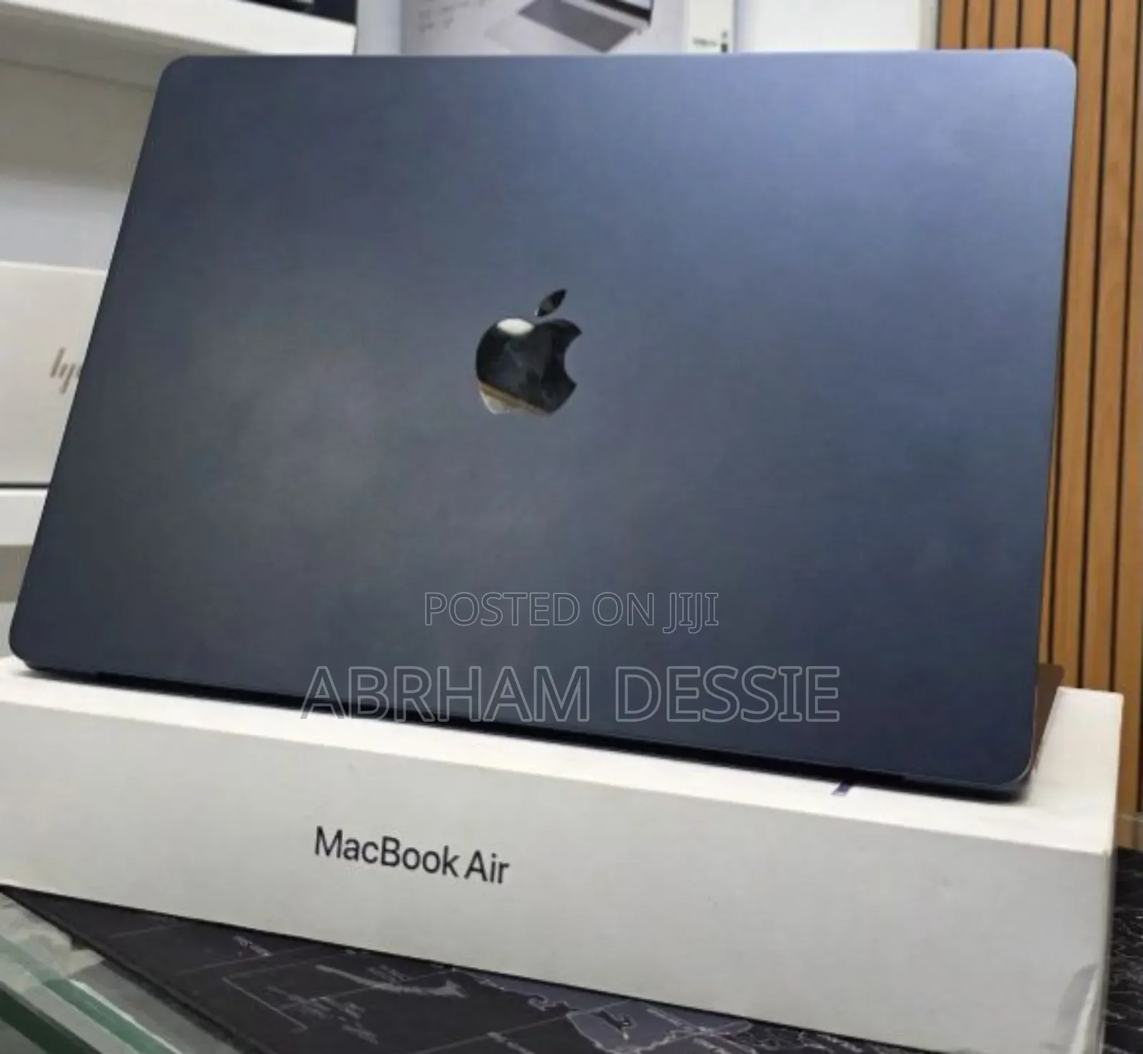 New Laptop Apple MacBook Air 2025 M4 15-Inch 16GB Apple M4 SSD 256GB