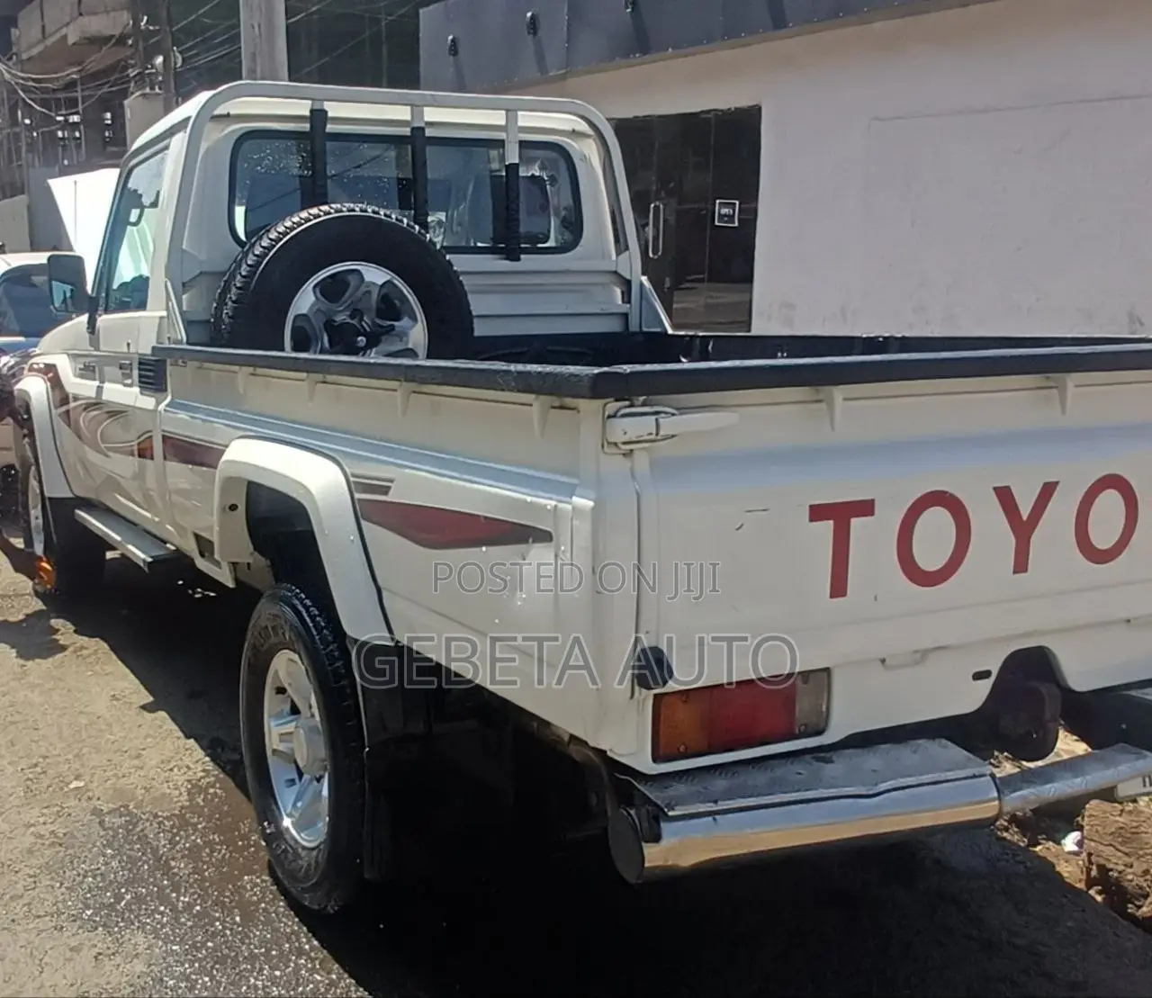 Toyota Land Cruiser 2015 White