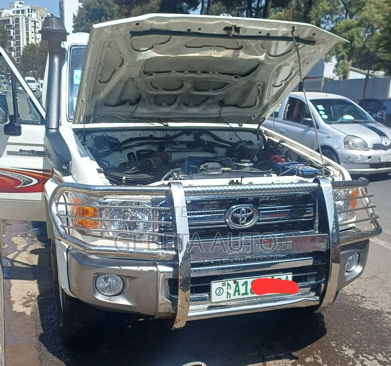 Toyota Land Cruiser 2015 White