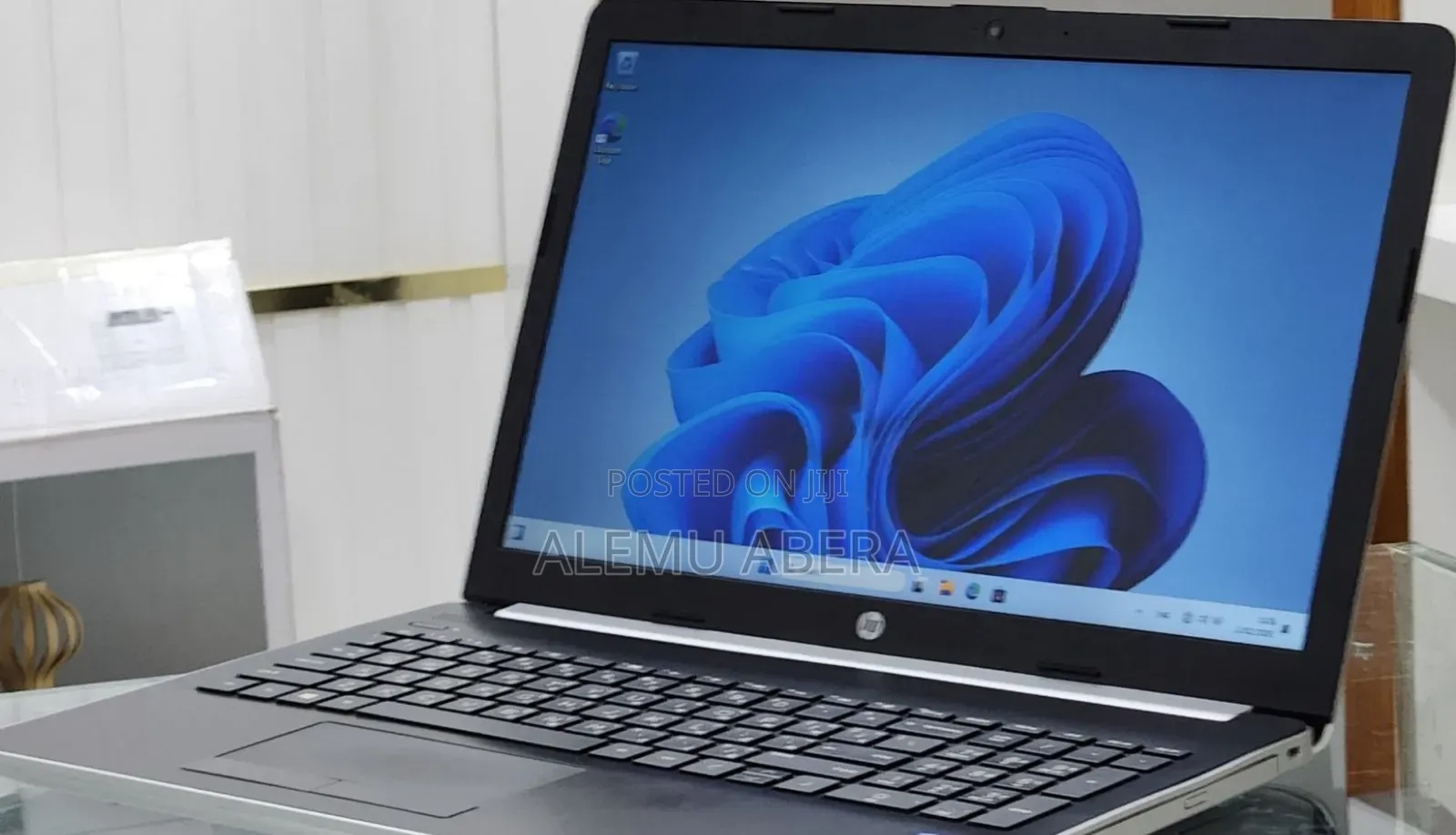 New Laptop HP Stream Notebook 4GB Intel Core I3 HDD 1T