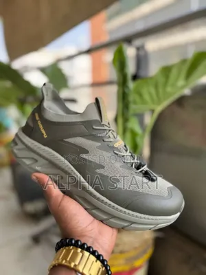 New Arrival Goupu Olo on Sneakers Made in Vietnam