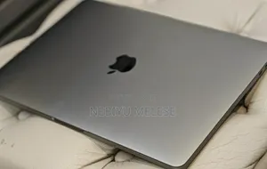 New Laptop Apple MacBook Pro 2019 16GB Intel Core I7 SSD 1T