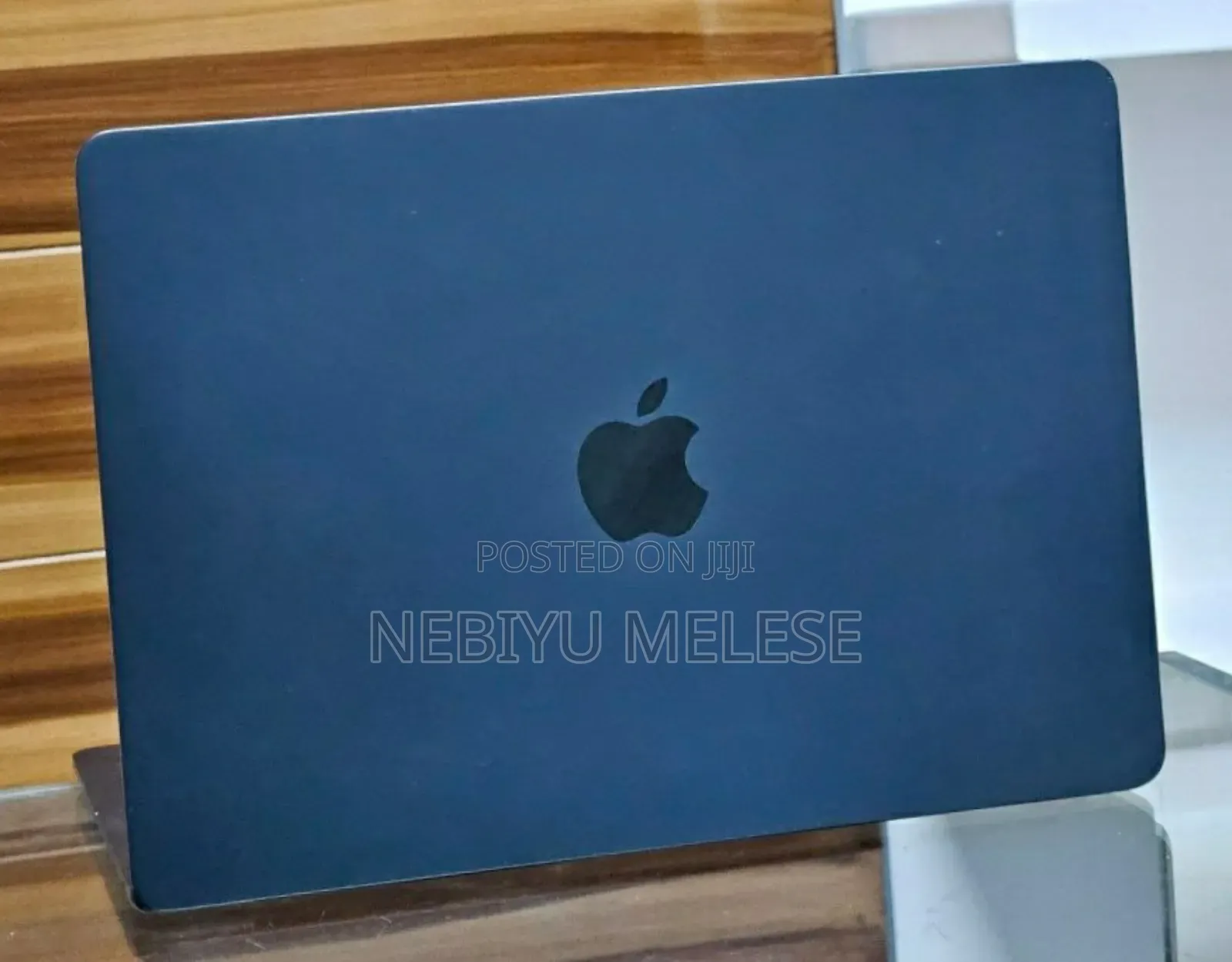 New Laptop Apple MacBook Air 2025 M4 13-Inch 16GB Apple M4 SSD 256GB