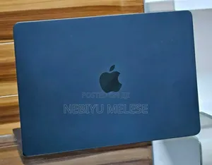 New Laptop Apple MacBook Air 2025 M4 13-Inch 16GB Apple M4 SSD 256GB