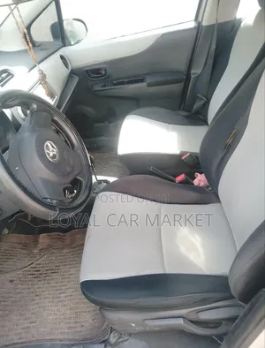 Toyota Yaris 2013 Silver