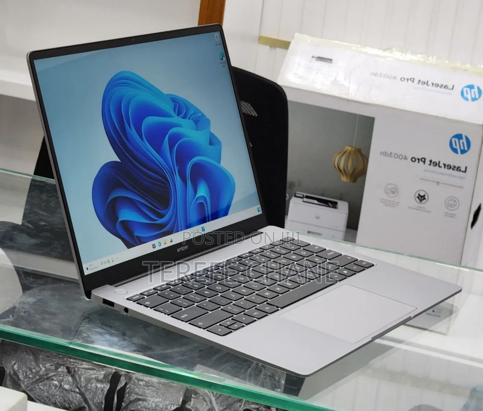 New Laptop 8GB Intel Core I7 SSD 512GB