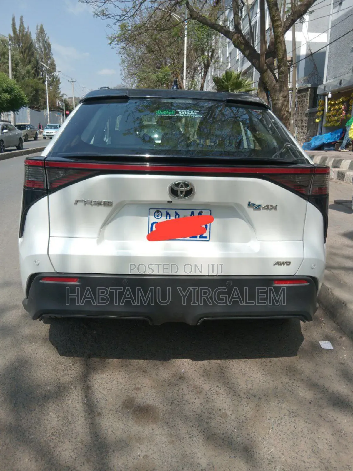 Toyota bZ4X 71.4 kWh AWD 2023 White