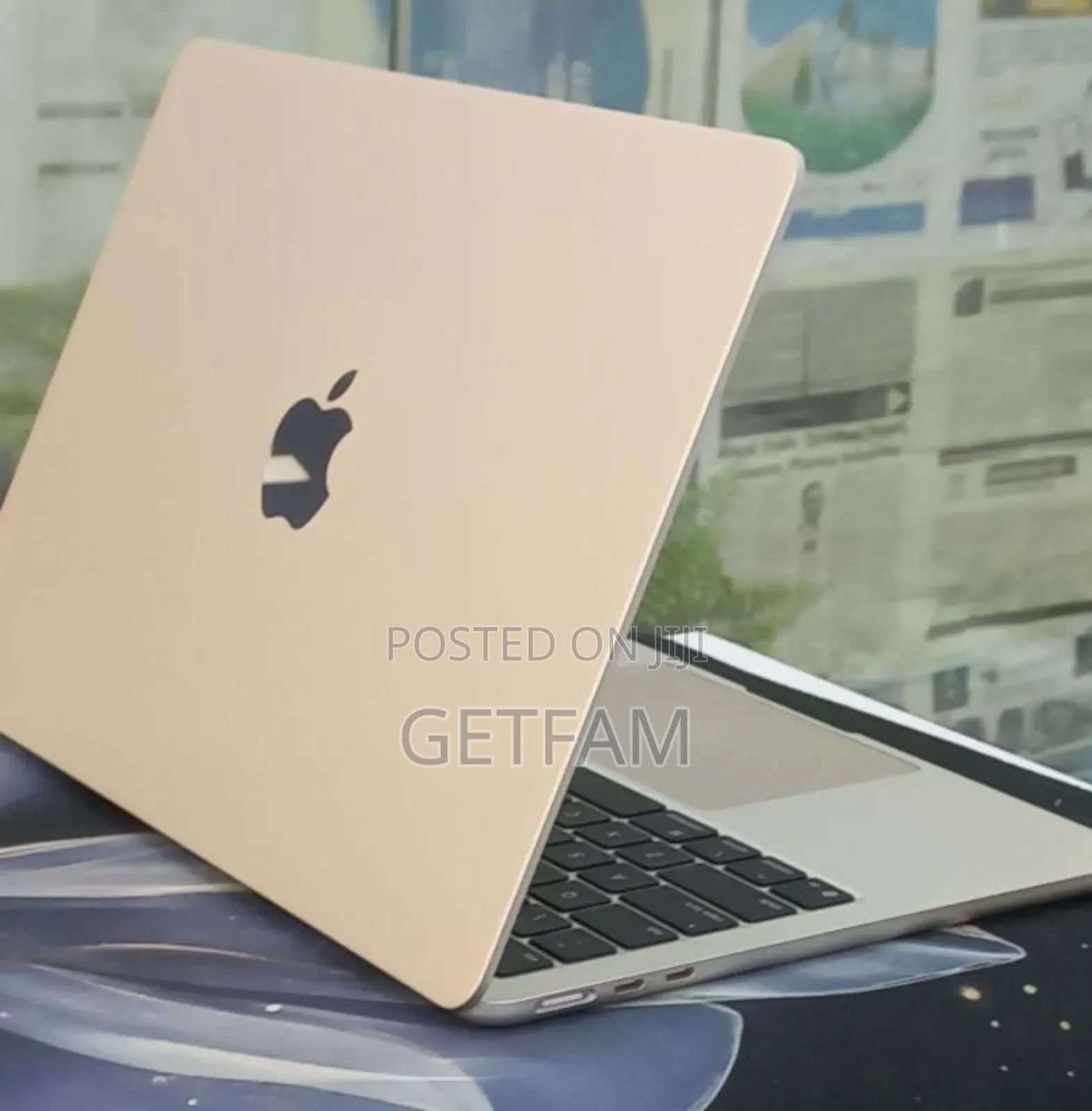 New Apple MacBook Air 2025 M4 13-Inch 16GB Apple M4 Max SSD 256GB