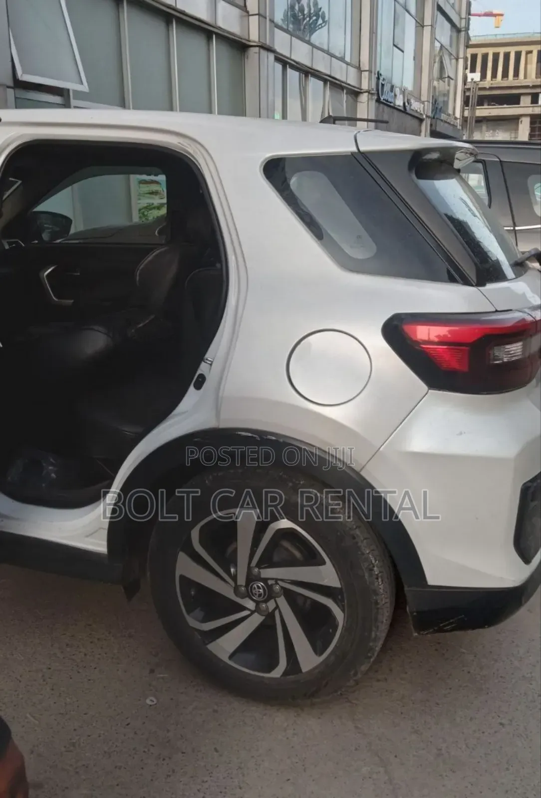 የሚከራዩ Toyota Raize መኪኖች አሉን!