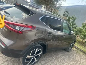 Nissan Qashqai 2018 Brown
