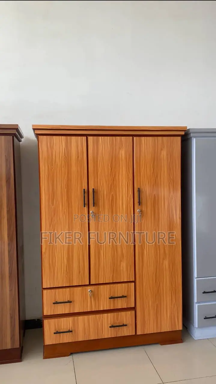 (Closets) ቁምሳጥን