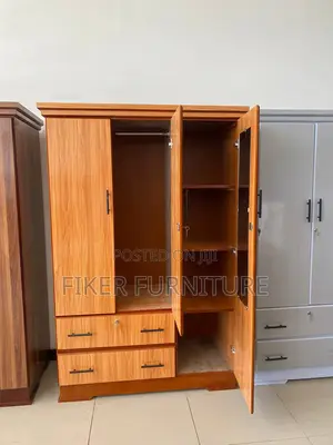 (Closets) ቁምሳጥን