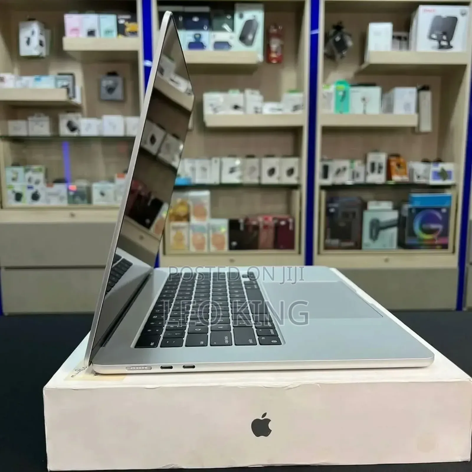 New Laptop Apple MacBook Air 2024 M3 15-Inch 8GB Apple M3 SSD 256GB