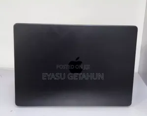 New Laptop Apple MacBook Pro 2024 M4 14-Inch 16GB Apple M4 SSD 512GB