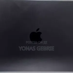 New Laptop Apple MacBook 16GB Apple M4 SSD 512GB