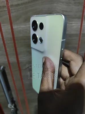 Oppo Reno8 Pro 256 GB Gold