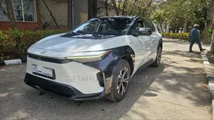 Toyota bZ4X 2023 White