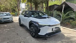 Toyota bZ4X 2023 White