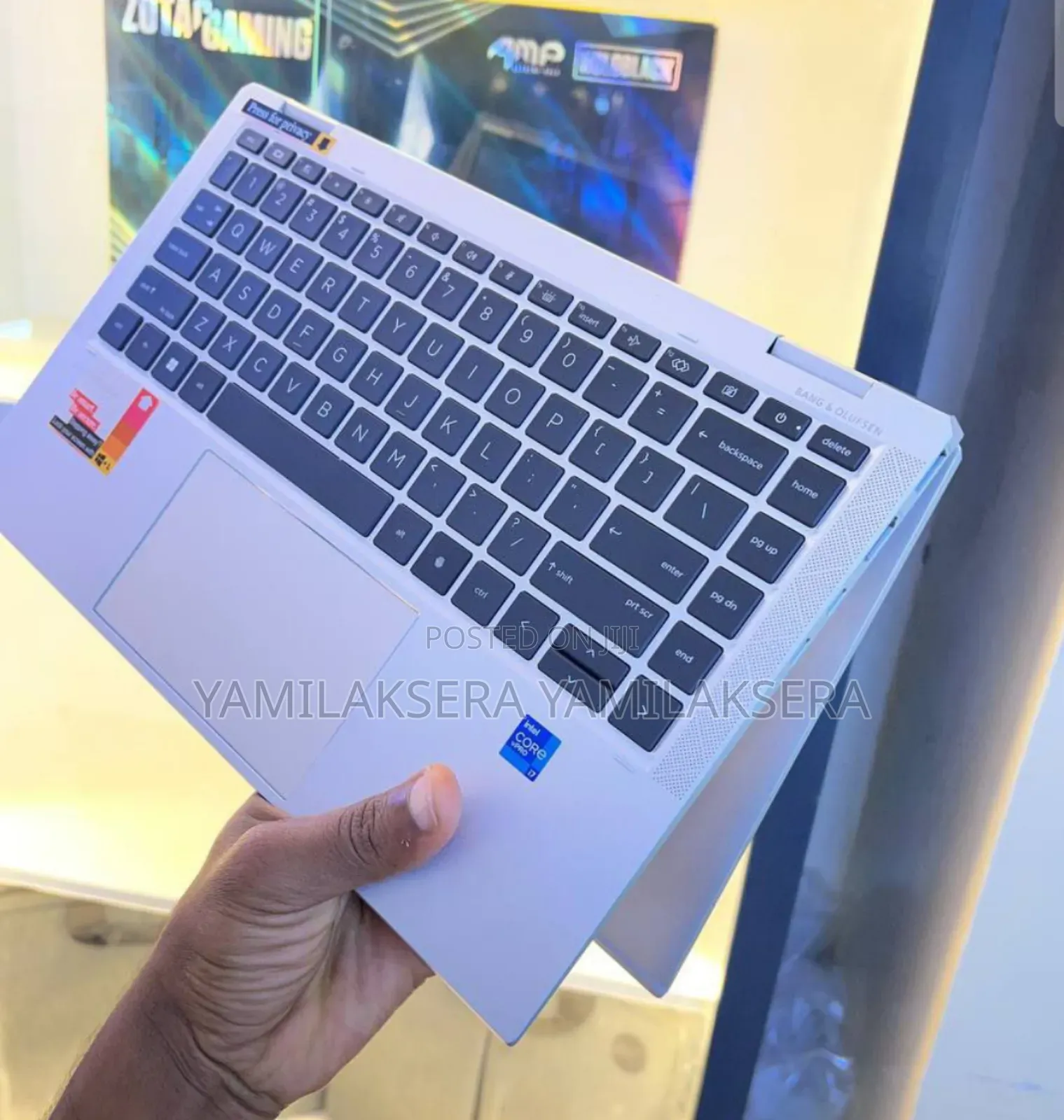 New Laptop HP EliteBook 1040 G8 16GB Intel Core i7 SSD 512GB