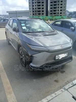 Toyota bZ4X 71.4 kWh AWD 2023 Gray