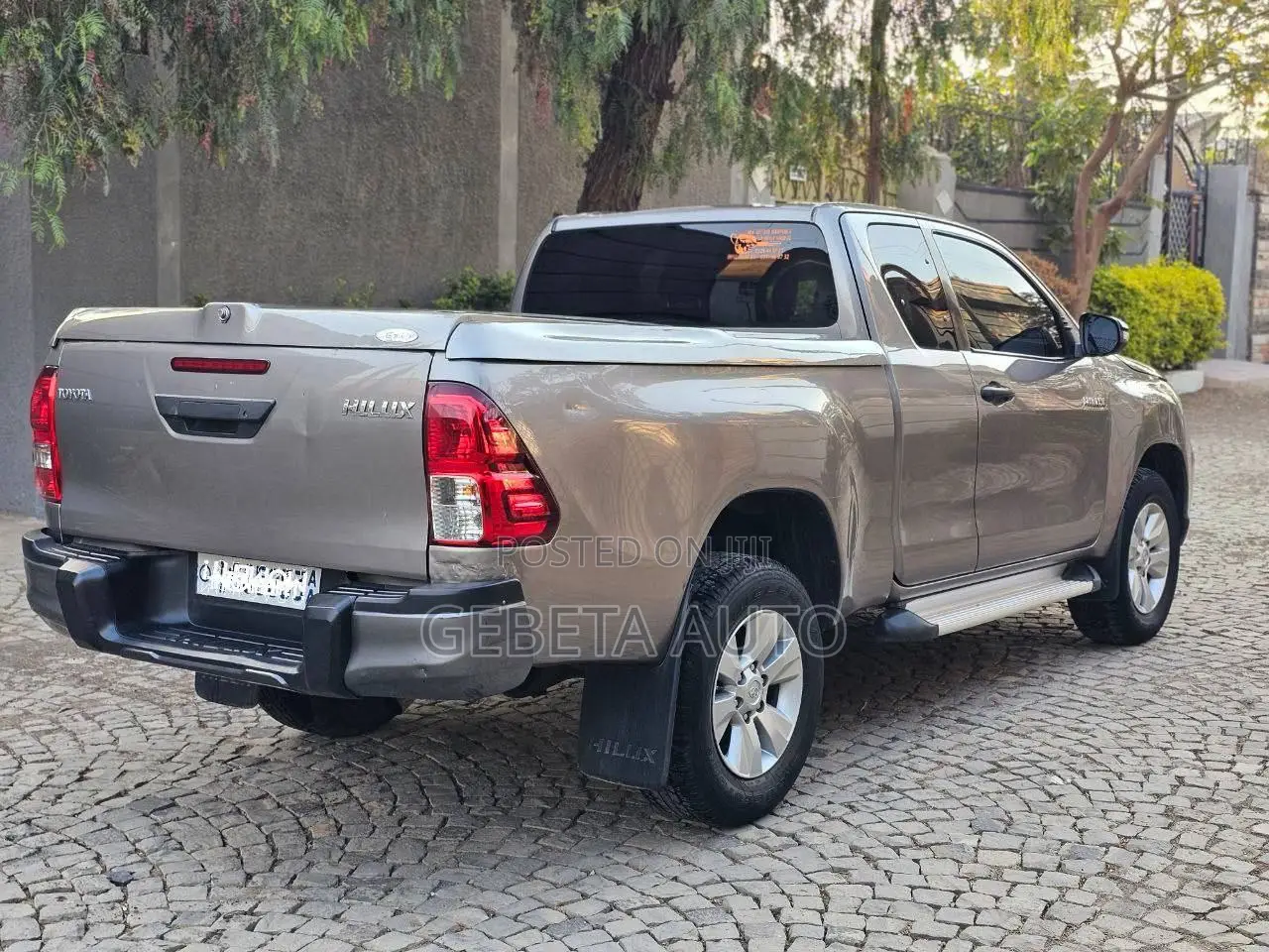 Toyota Hilux 2020 Gray