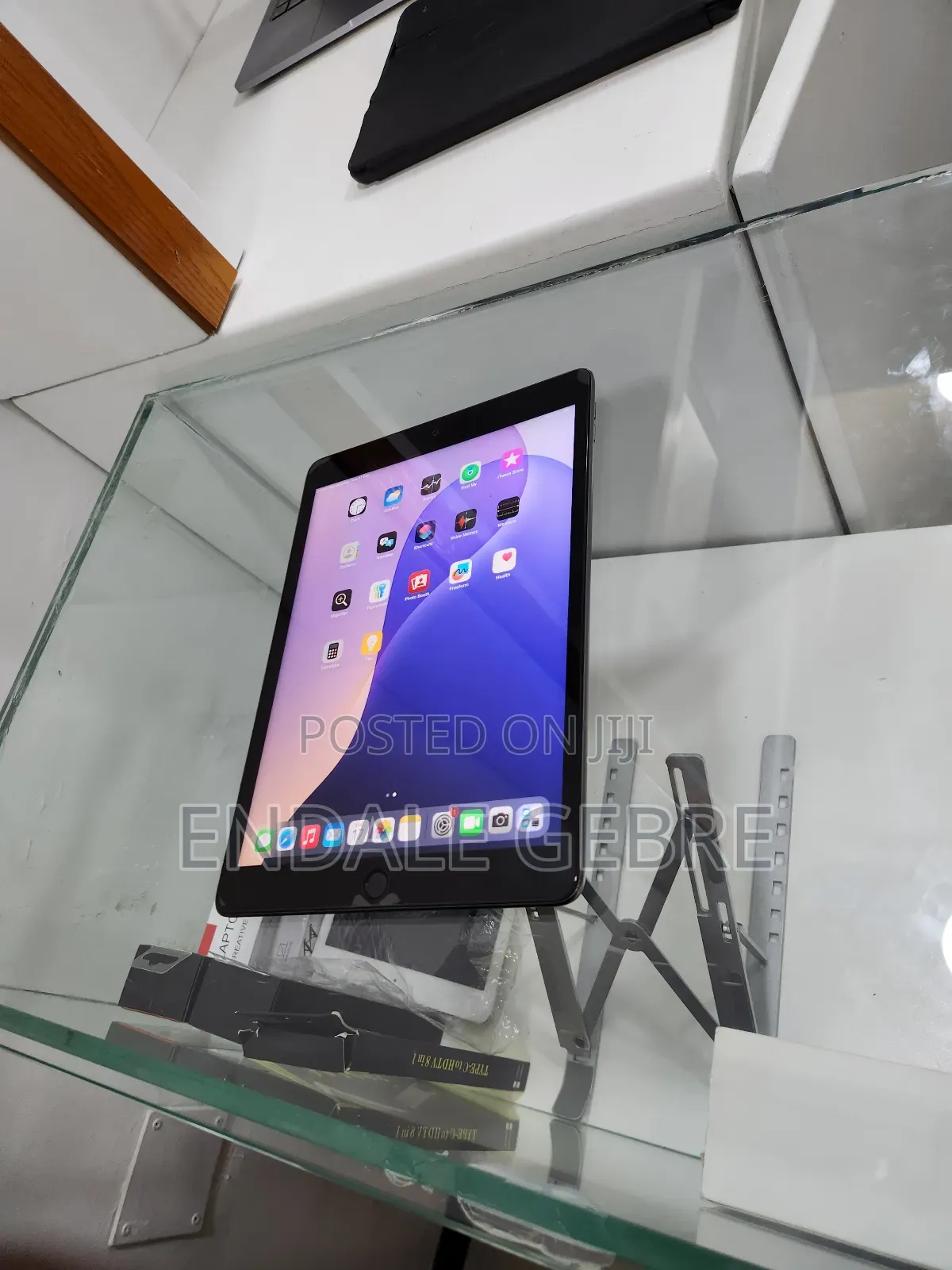 New Apple iPad 10.2 (2021) 256 GB Gray