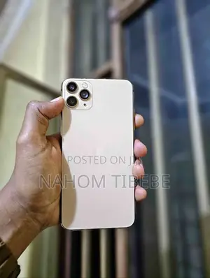 New Apple iPhone 11 Pro Max 64 GB Bronze