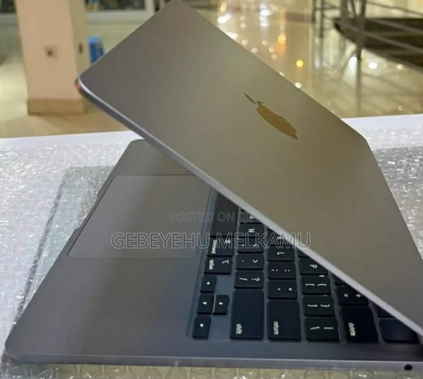 New Laptop Apple MacBook Air 2022 M2 8GB Apple M2 SSD 256GB