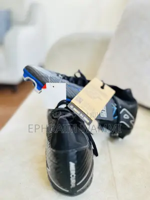 Nike Zoom Mercurial Superfly 9 In A Black, Hyper Royal Colorway