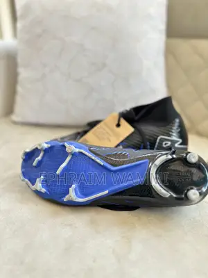 Nike Zoom Mercurial Superfly 9 In A Black, Hyper Royal Colorway