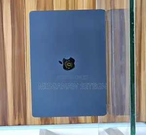 New Laptop Apple MacBook Air 2025 M4 13-Inch 16GB Apple M4 SSD 256GB