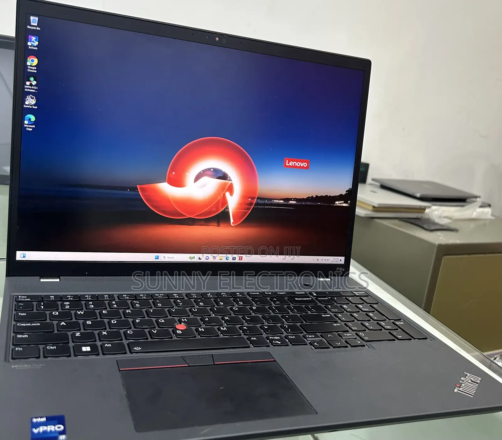 New Laptop Lenovo Thinkpad P15s 32GB Intel Core I7 SSD 1T