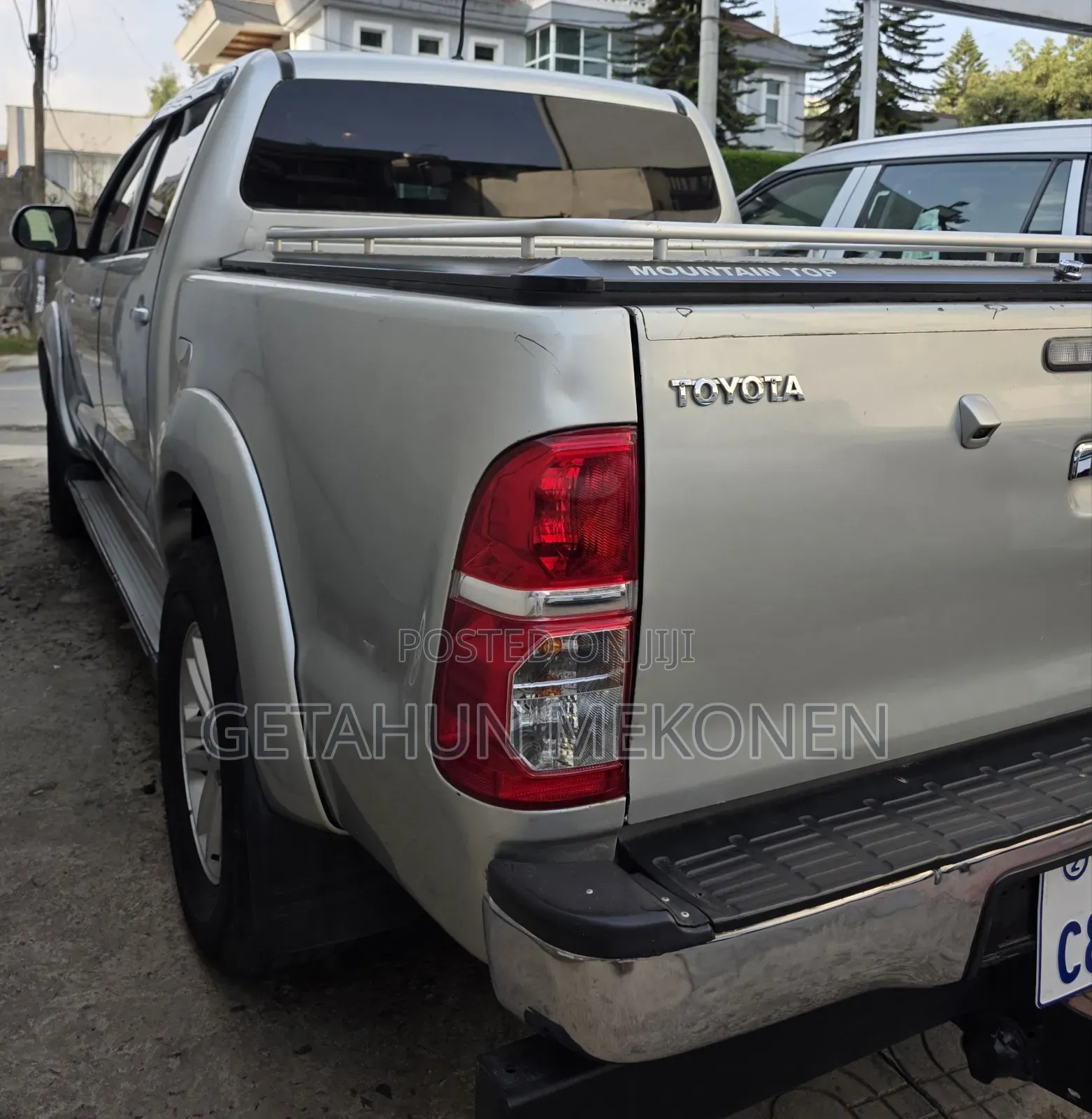 Toyota Hilux 2012 Gray