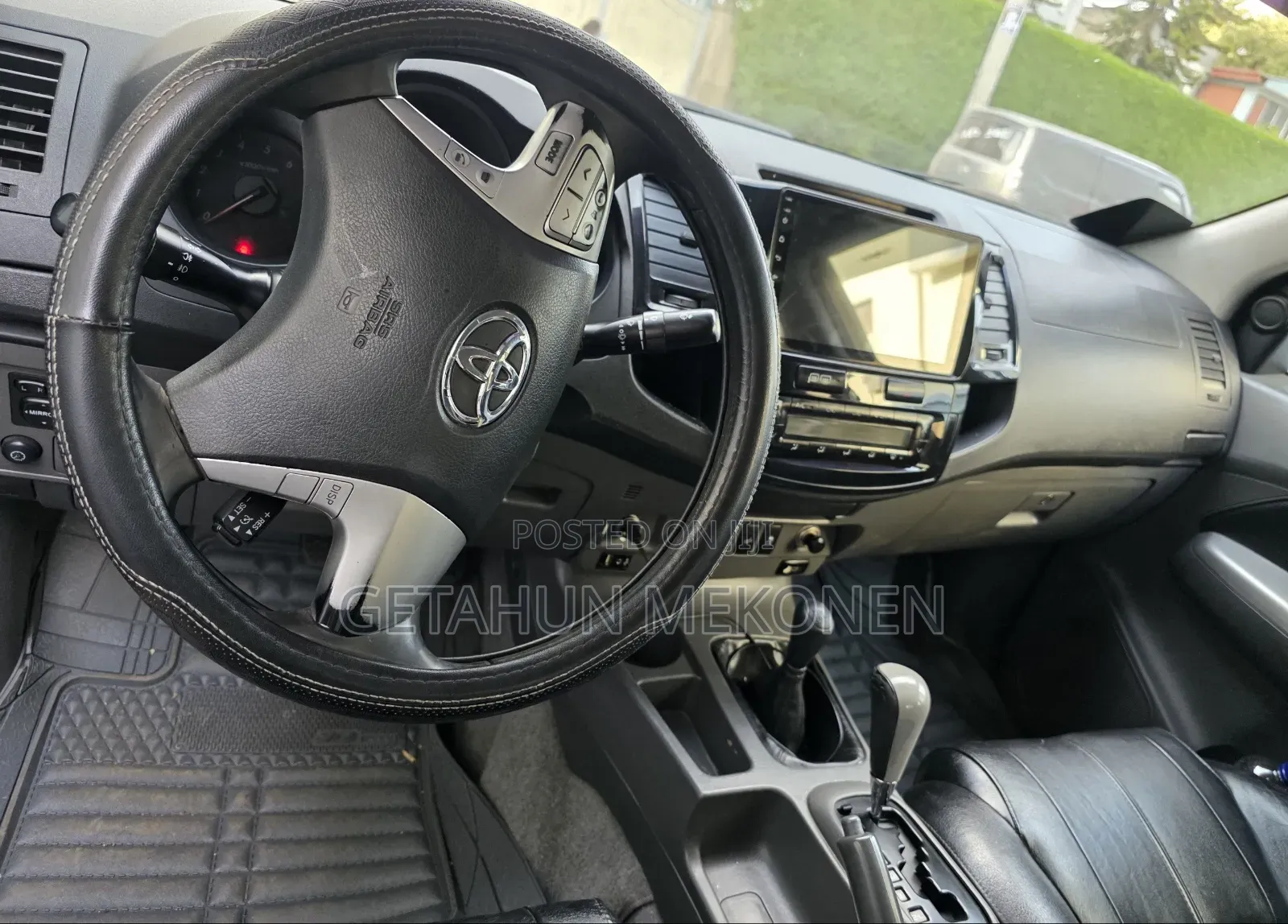 Toyota Hilux 2012 Gray