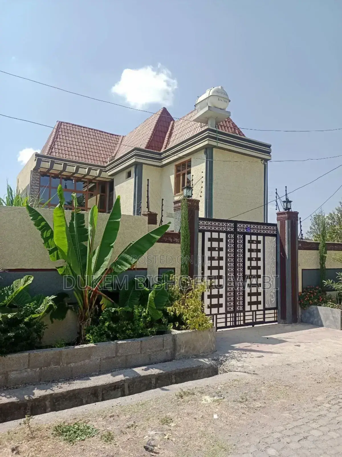 Furnished 12bdrm House in Dukam, East Shewa for sale