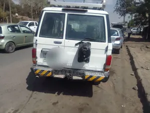 Toyota Land Cruiser 2009 White